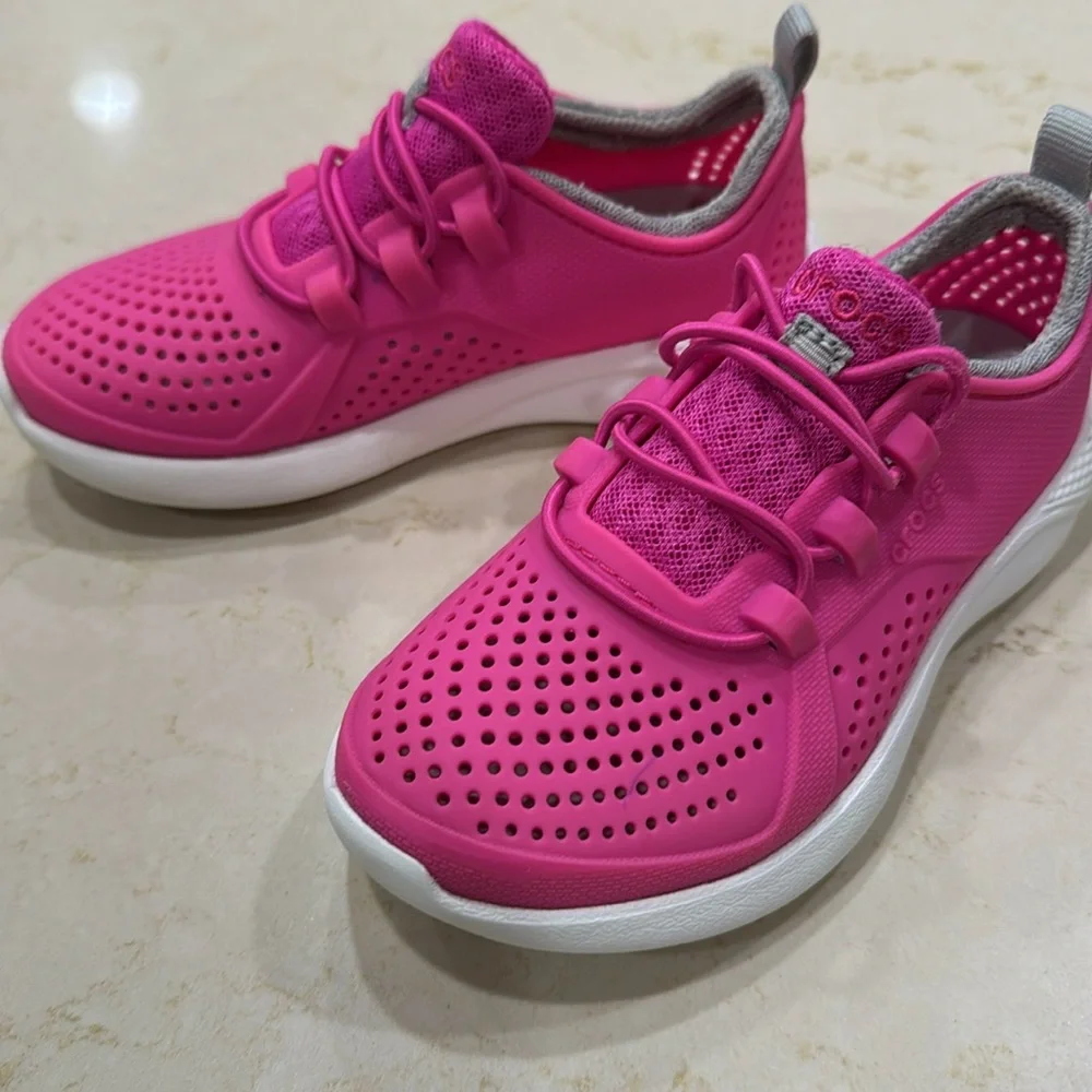 Crocs Kids - Literide Pacer Sneaker Pink - Size: C11
